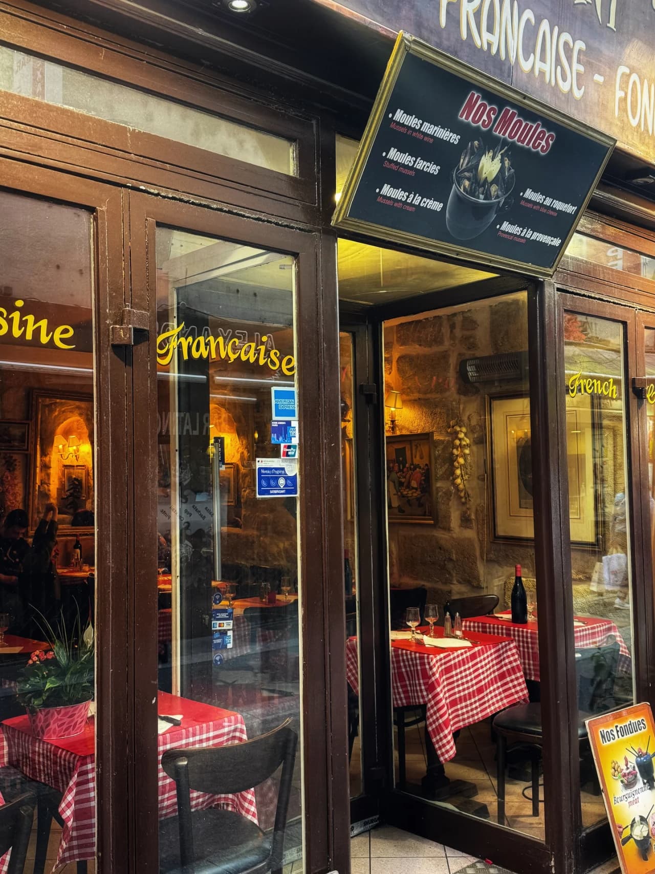 Bienvenue à la Maison Blanche, le restaurant français du Quartier Latin